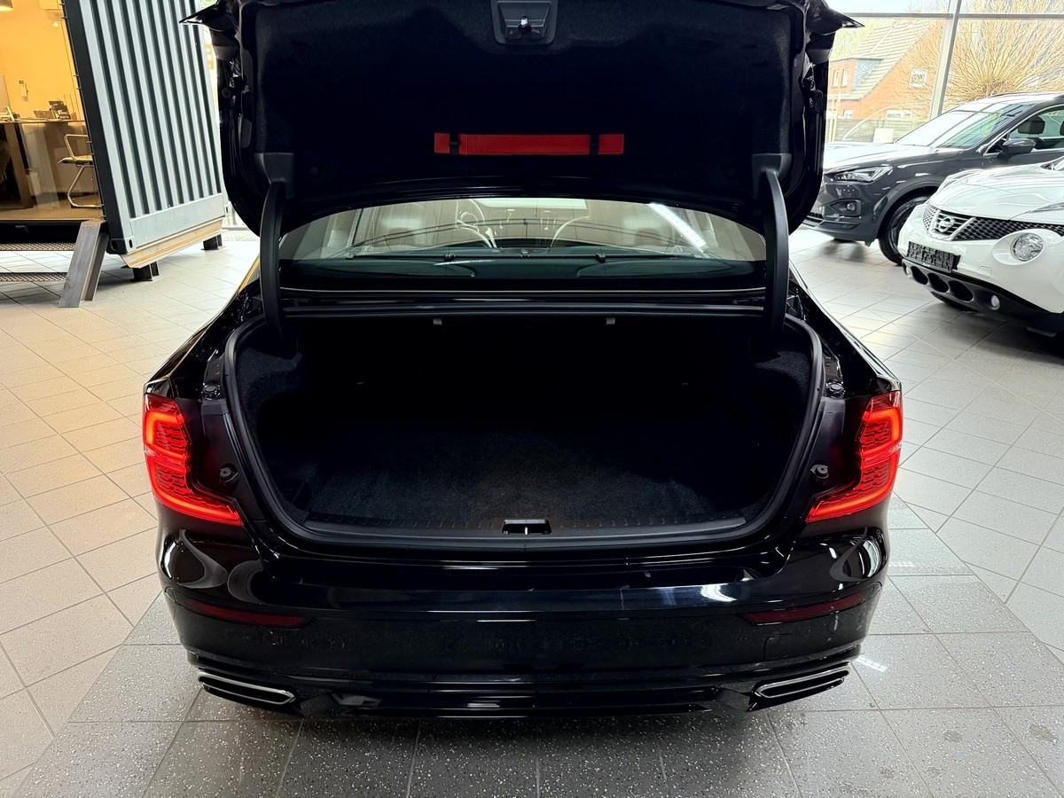 Volvo S60 B4 R Design LED GSD Memory H&K ACC