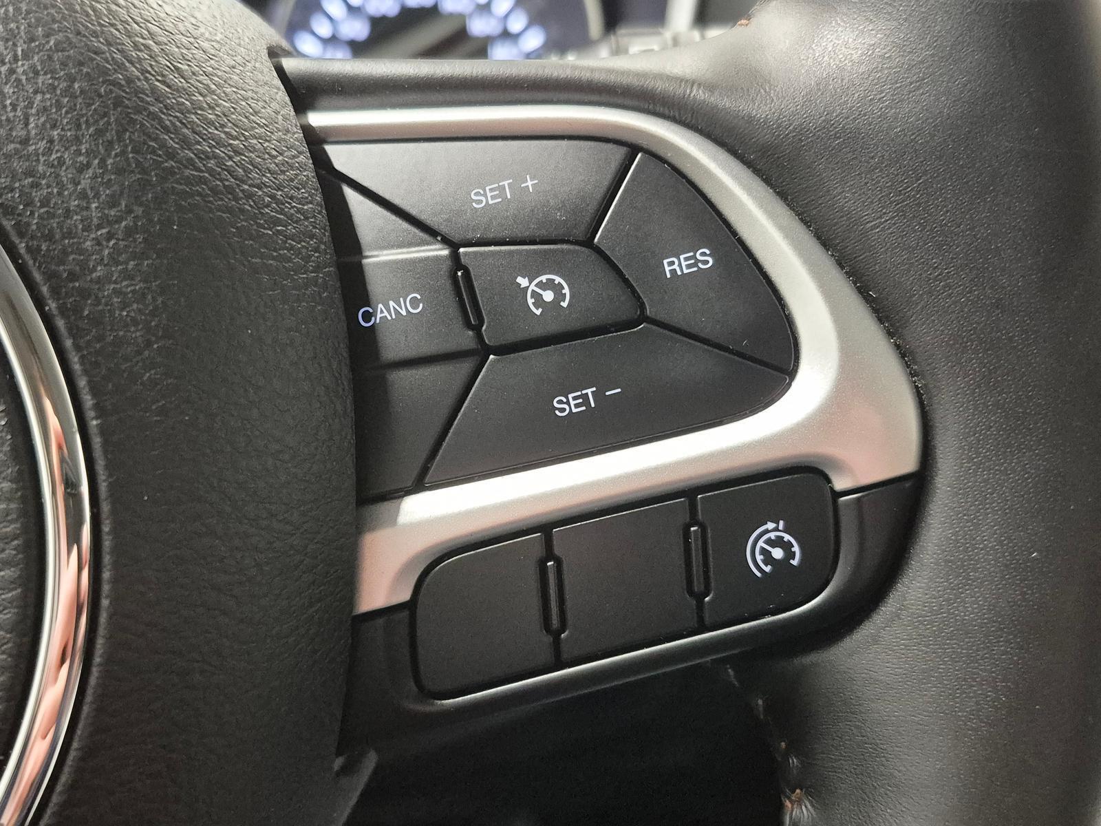 Jeep Compass Longitude Navi/DAB/Kam/AHK/Tempom./17-LM