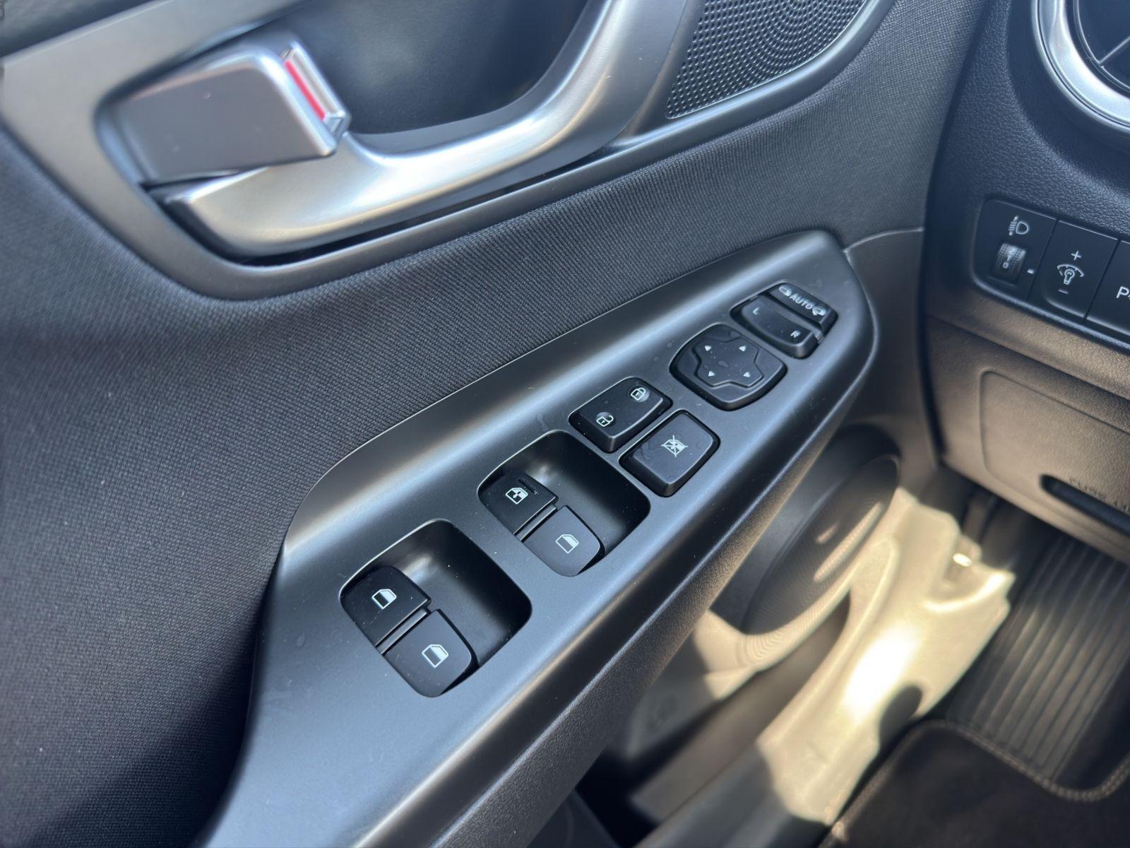 Hyundai KONA KONA Trend/SHZ/LHZ/Car-Play/18