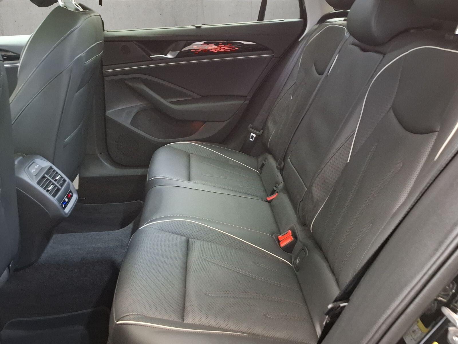 Volkswagen Passat Elegance 2,0 l TDI SCR 4MOTION 14 2 kW (193 PS) 7-Gang-Doppelkupplungsget