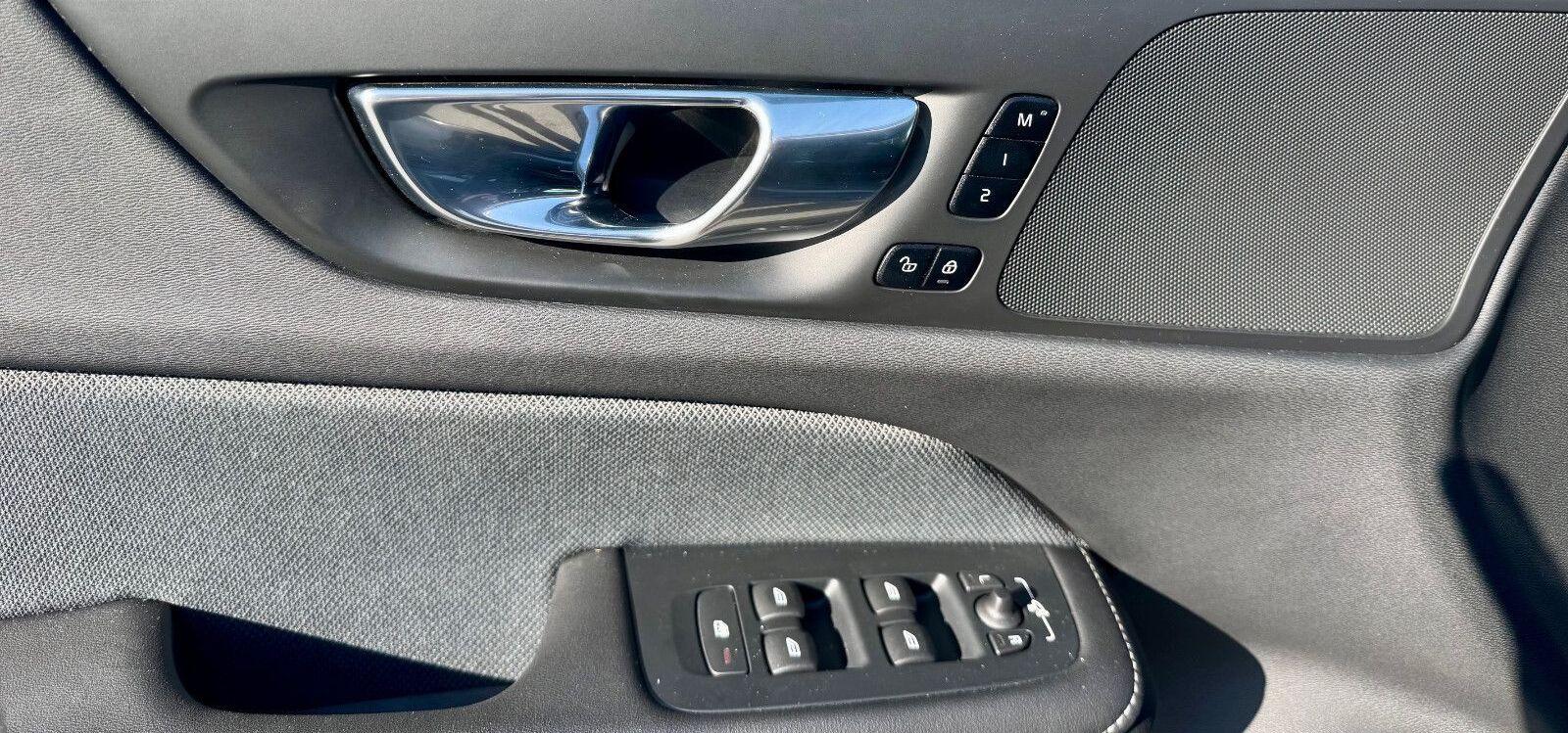 Volvo V60 B4 Diesel Kombi R-Design 8-Gang