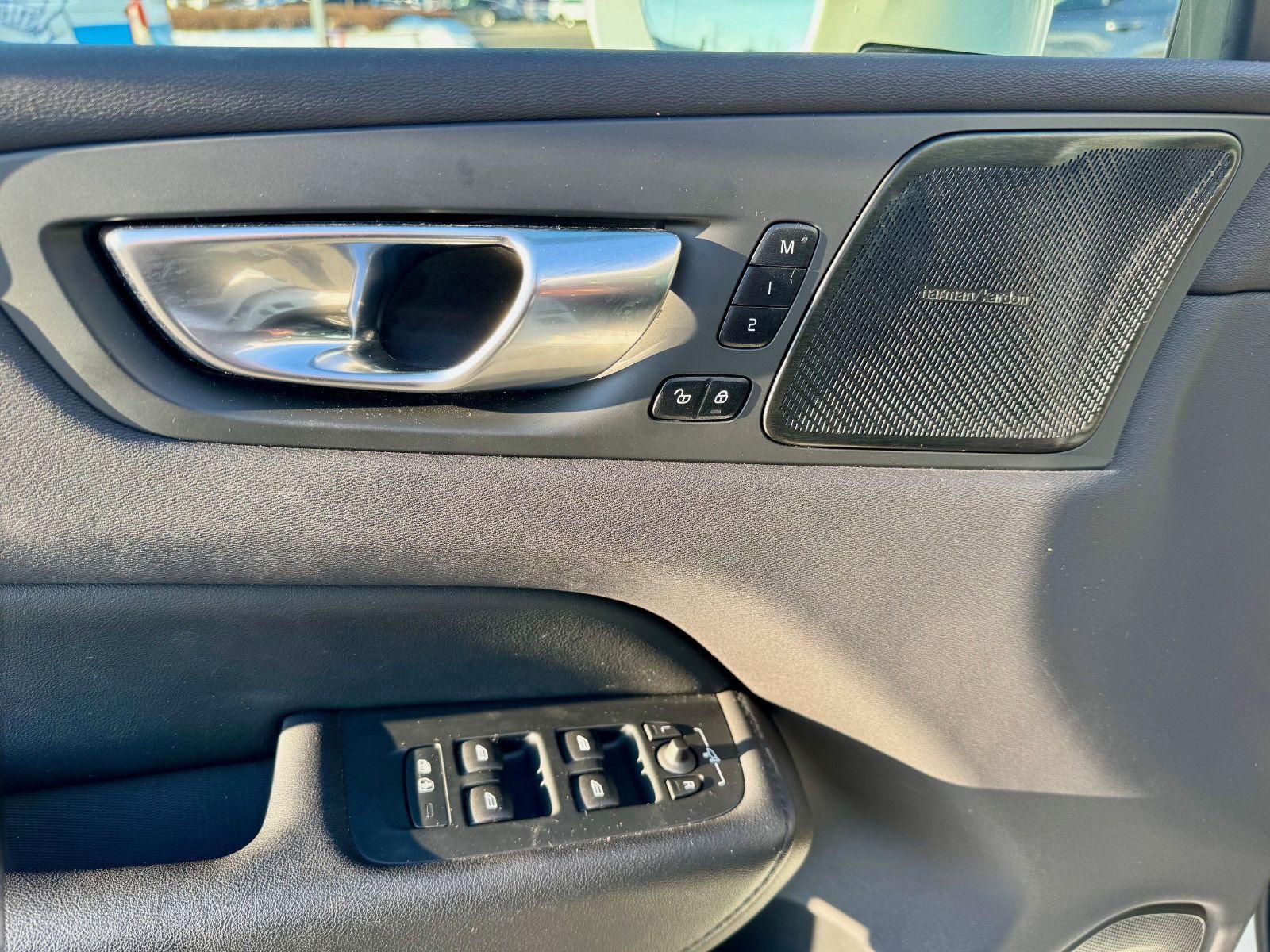 Volvo XC60 XC60 T6 Inscription Recharge Plug-In Hybrid AWD