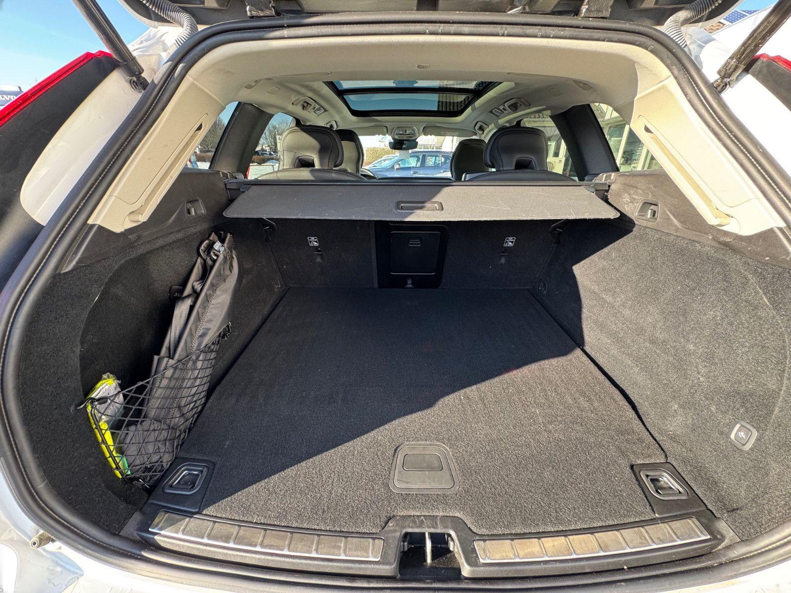 Volvo XC60 XC60 T6 Inscription Recharge Plug-In Hybrid AWD