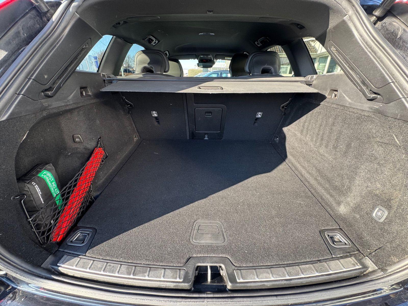 Volvo XC60 XC60 D4 8-Gang R Design