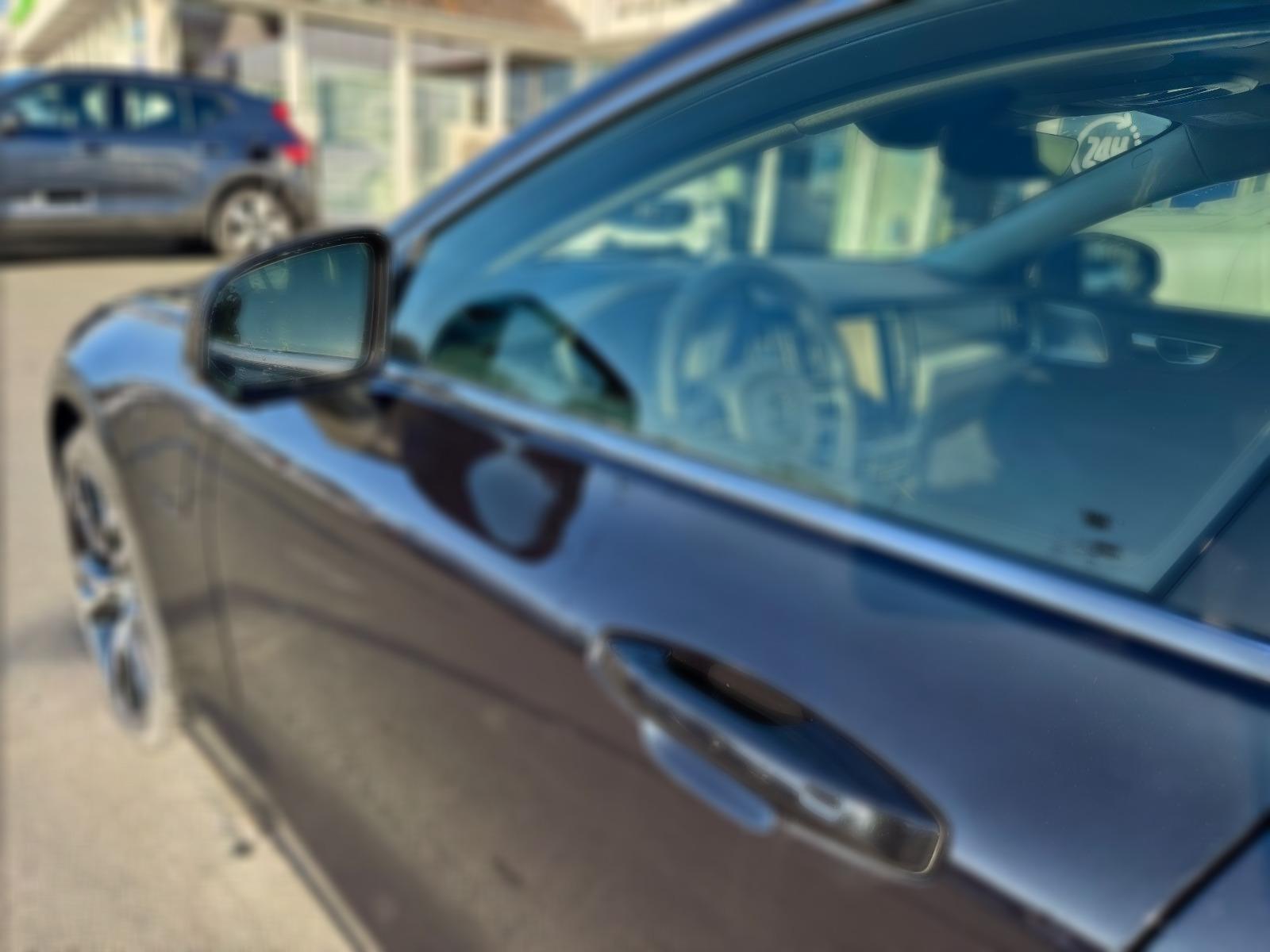 Volvo V60 T6 Ultra Bright Recharge Plug-In Hybrid AWD