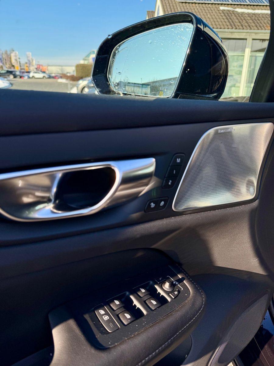 Volvo V60 T6 Ultra Bright Recharge Plug-In Hybrid AWD