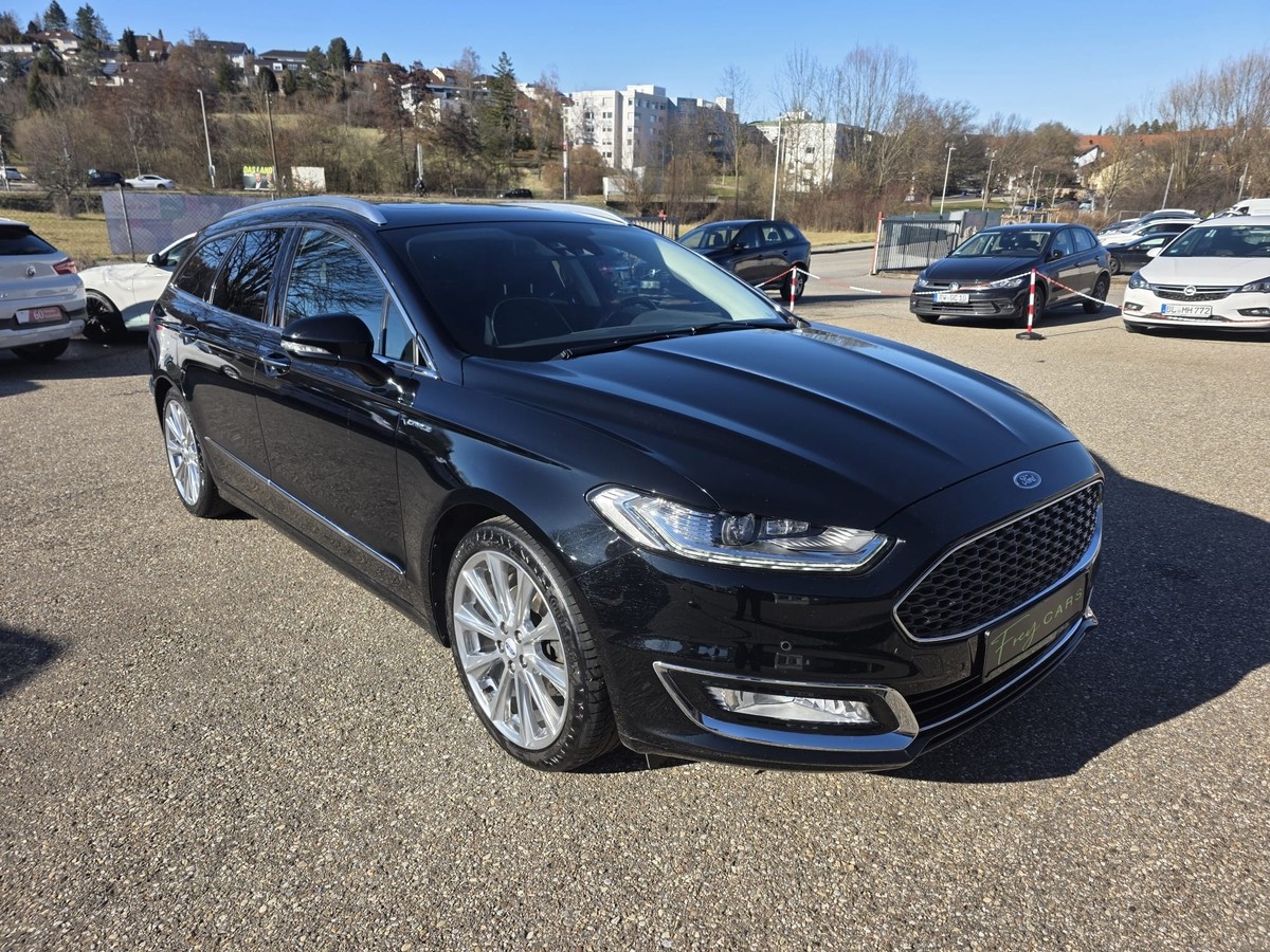 Ford Mondeo Vignale AHK ACC LED Massage 