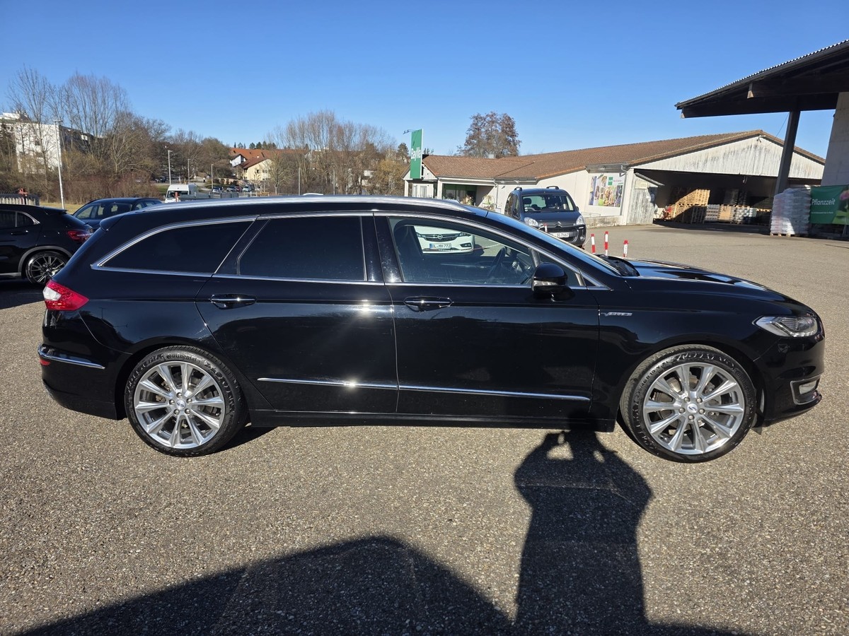 Ford Mondeo Vignale AHK ACC LED Massage 