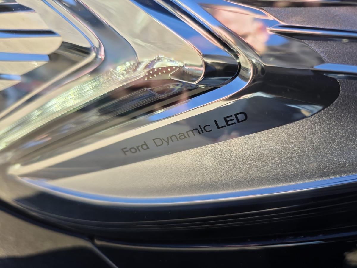 Ford Mondeo Vignale AHK ACC LED Massage 