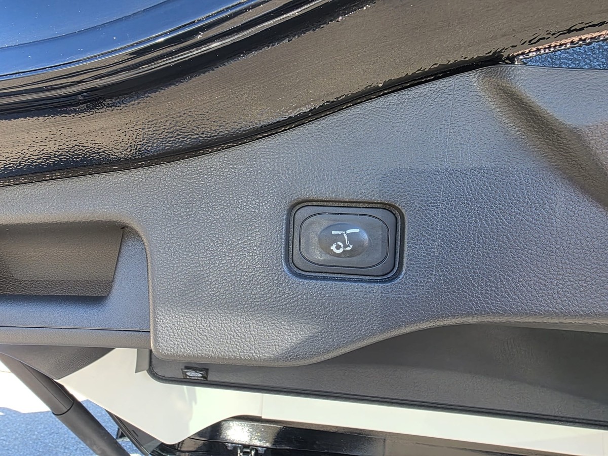 Ford Mondeo Vignale AHK ACC LED Massage 