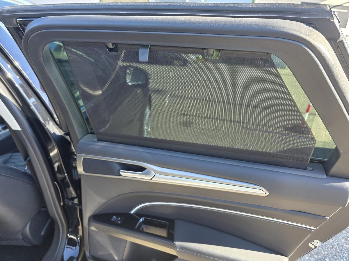 Ford Mondeo Vignale AHK ACC LED Massage 