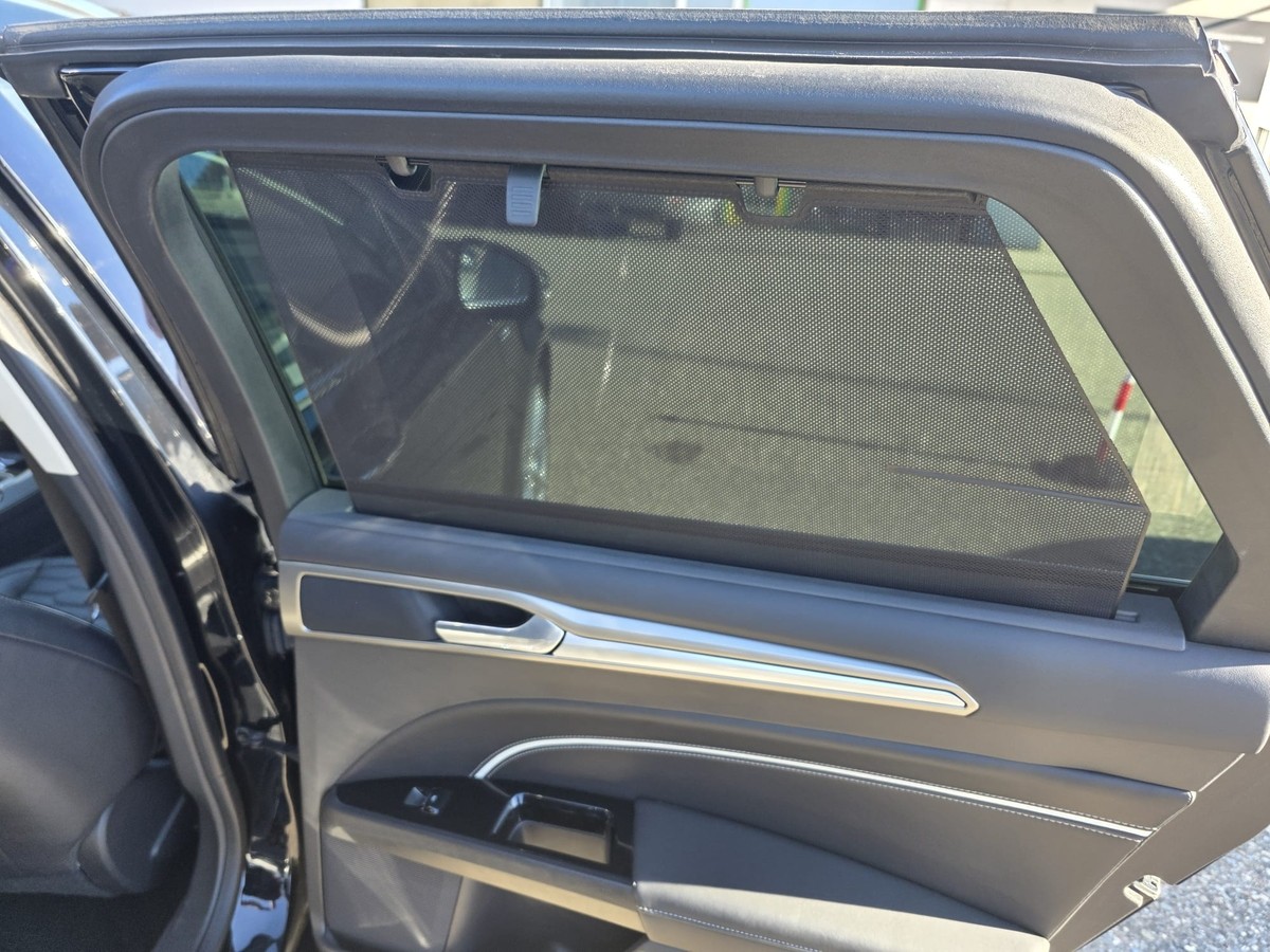 Ford Mondeo Vignale AHK ACC LED Massage 