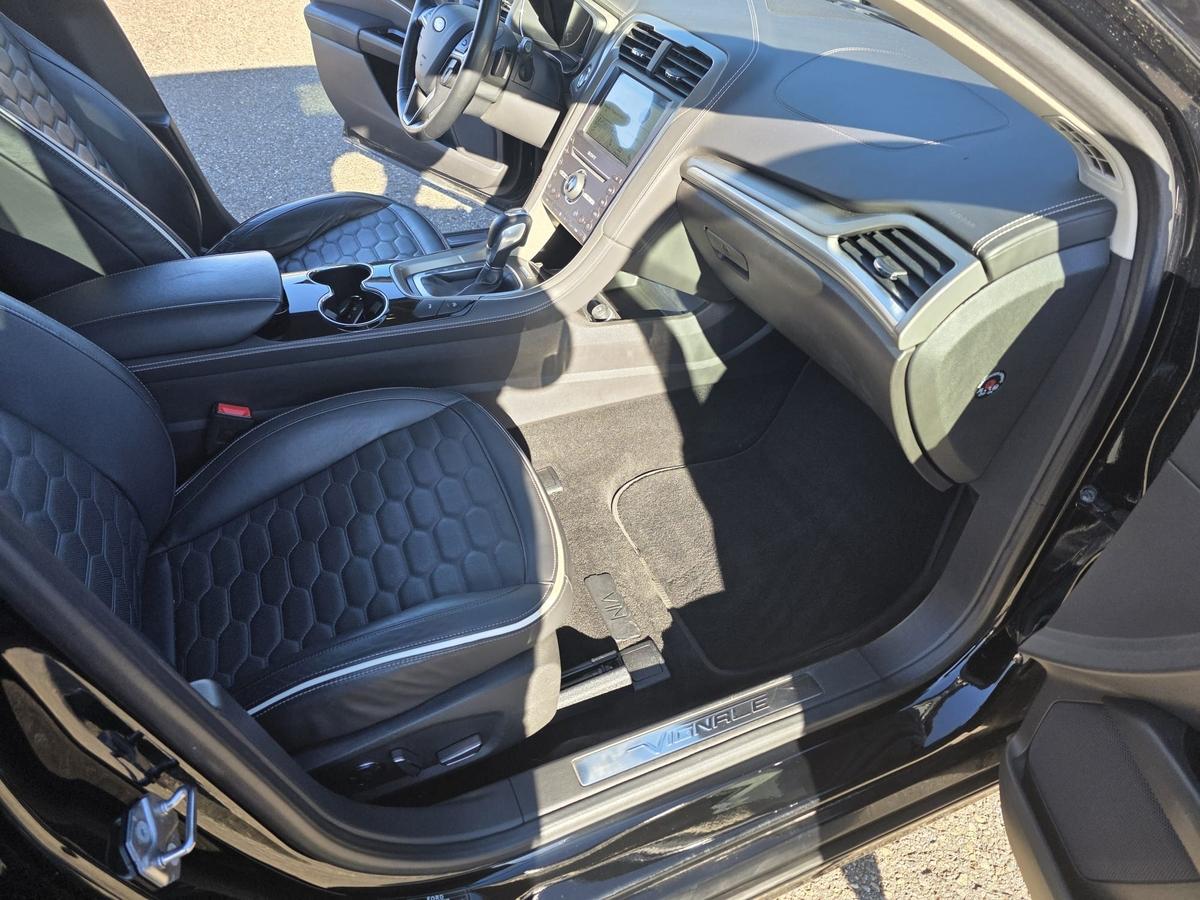 Ford Mondeo Vignale AHK ACC LED Massage 