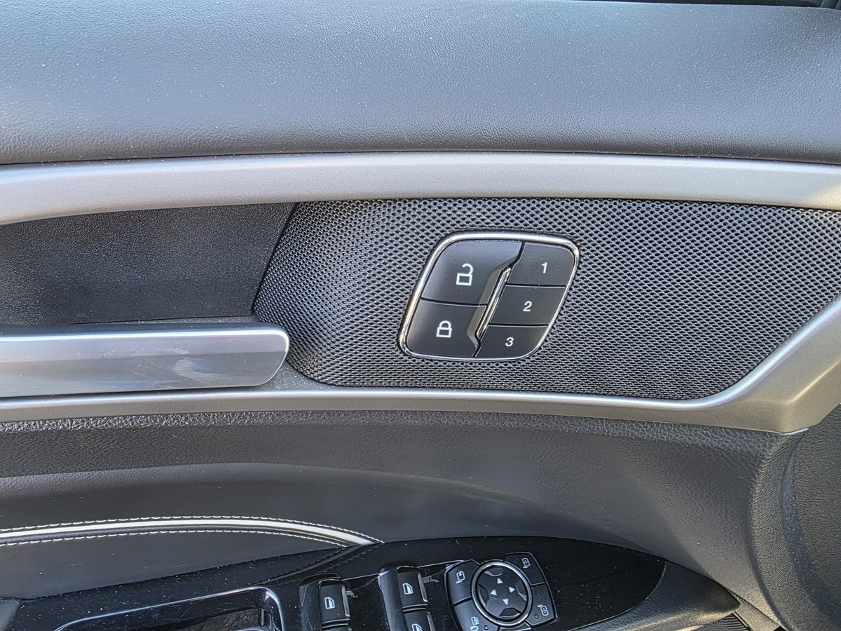 Ford Mondeo Vignale AHK ACC LED Massage 