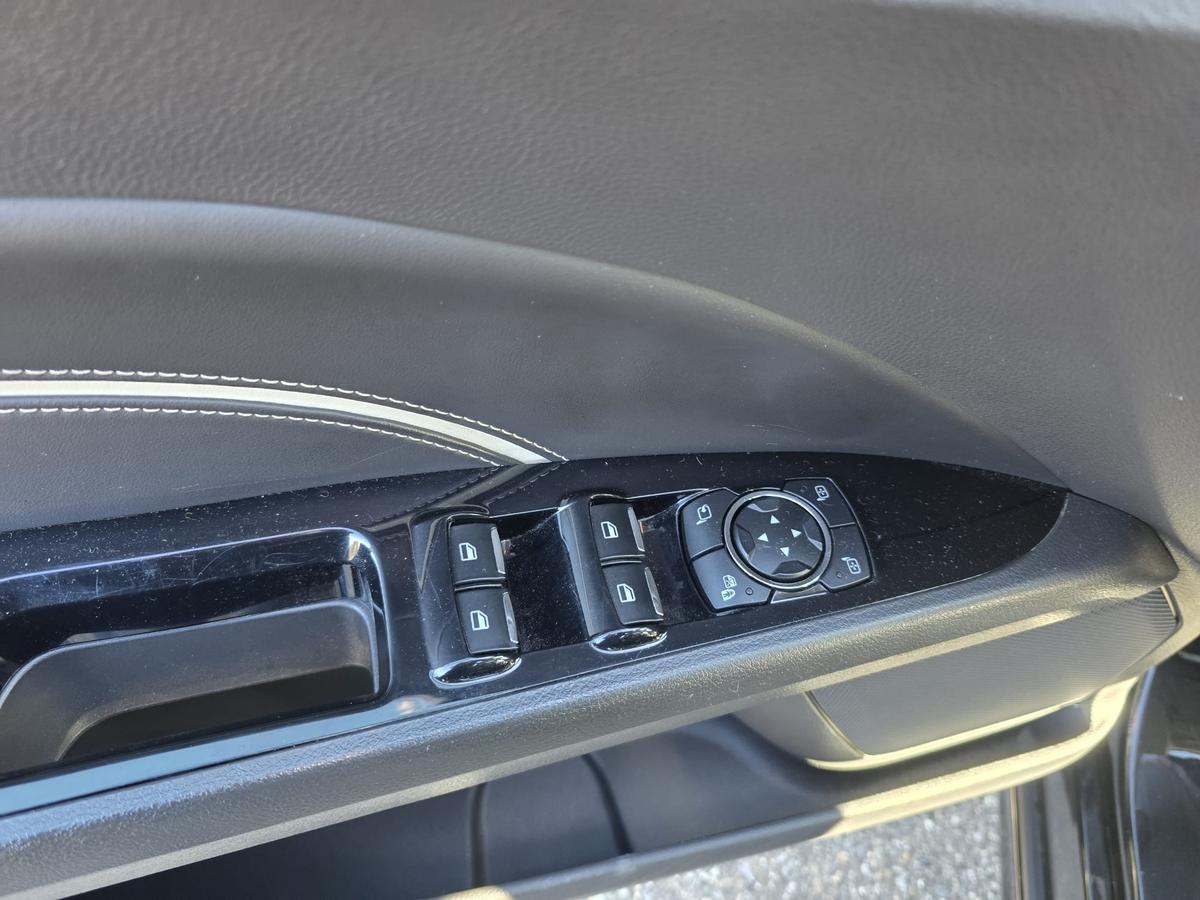 Ford Mondeo Vignale AHK ACC LED Massage 