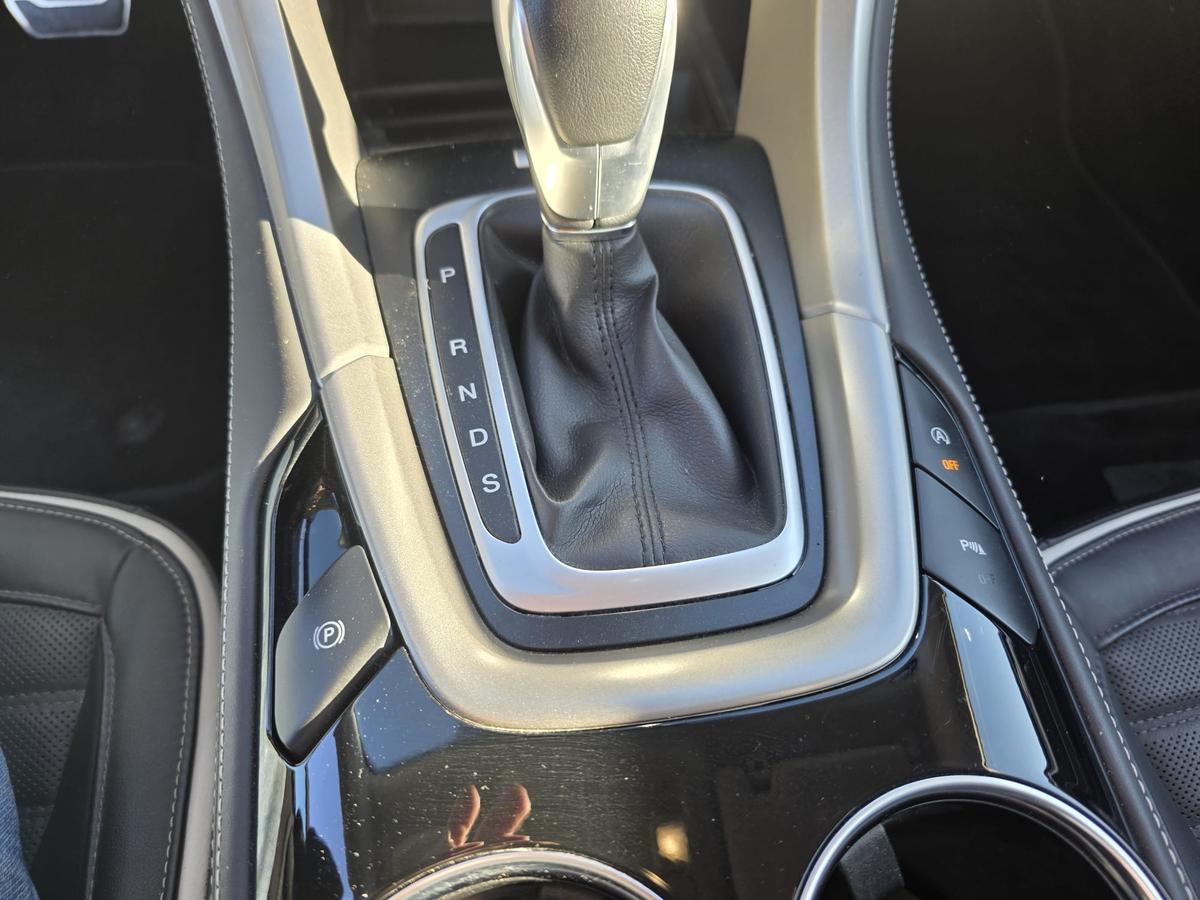 Ford Mondeo Vignale AHK ACC LED Massage 