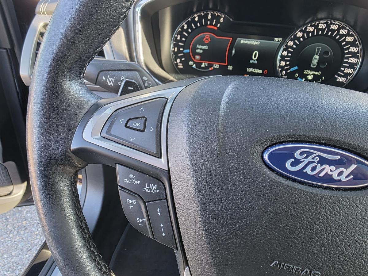 Ford Mondeo Vignale AHK ACC LED Massage 