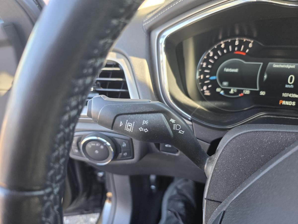 Ford Mondeo Vignale AHK ACC LED Massage 