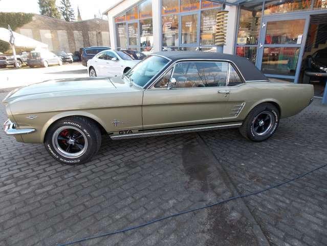 Ford Mustang V8 mit Wertgutachten