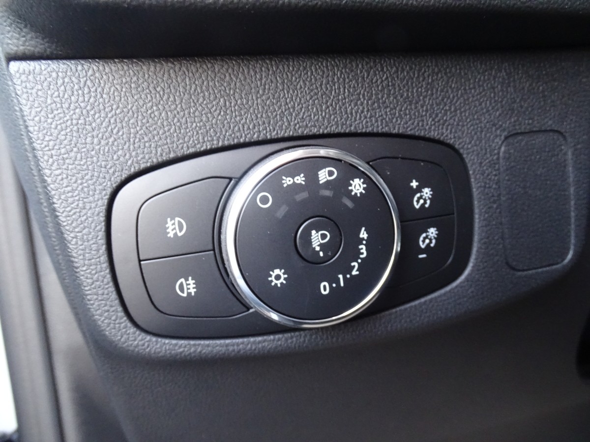 Ford Focus 1.5 EcoBlue Turnier Titanium Automatik