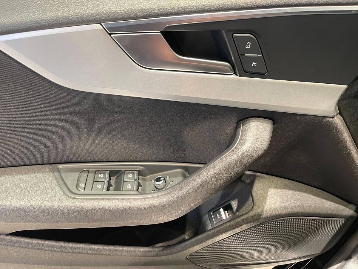 Audi A5 2.0TDI AHK APP NAVI SHZ PDC V+H