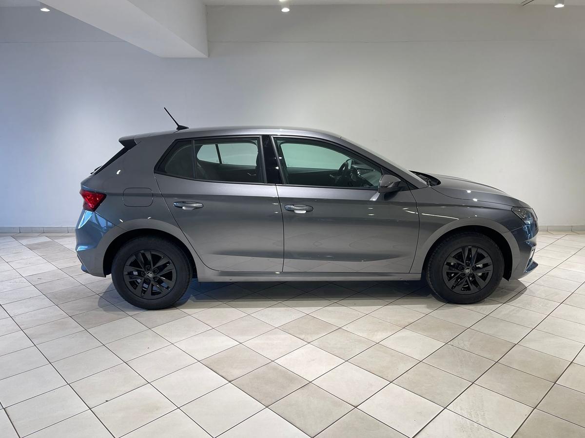 Skoda Fabia 1.0MPI 130Jahre 5J.Garantie APP LED SHZ Kamera