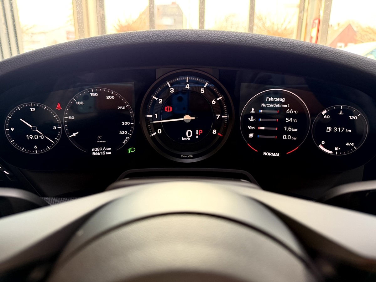 Porsche 911 Carrera S Cabrio LED 14-Wege Sport-AGA BOSE R.Cam 