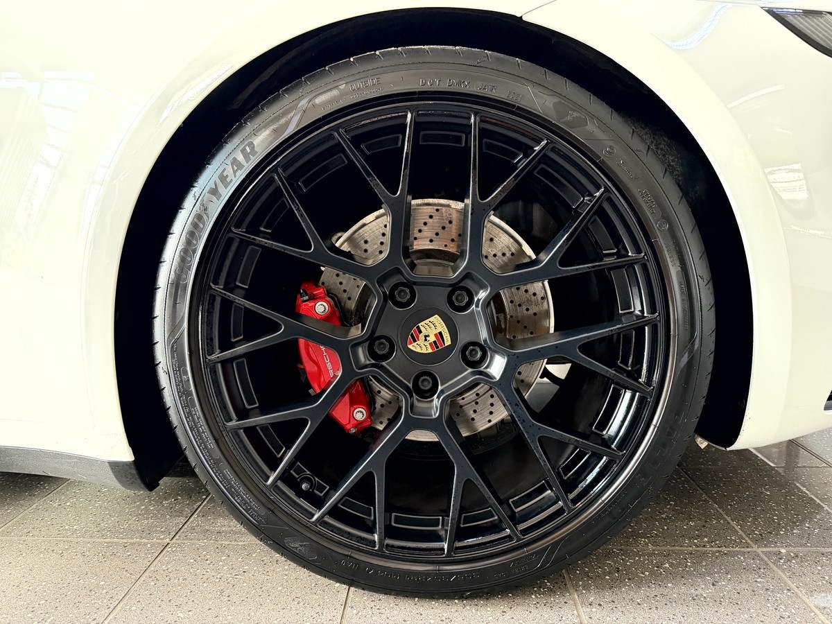 Porsche 911 Carrera S Cabrio LED 14-Wege Sport-AGA BOSE R.Cam 