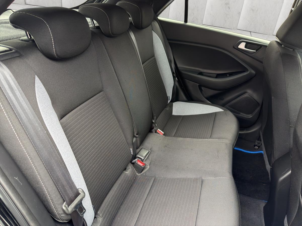 Hyundai i20 YES! Plus 1.2 i Navi*PDC*Klima