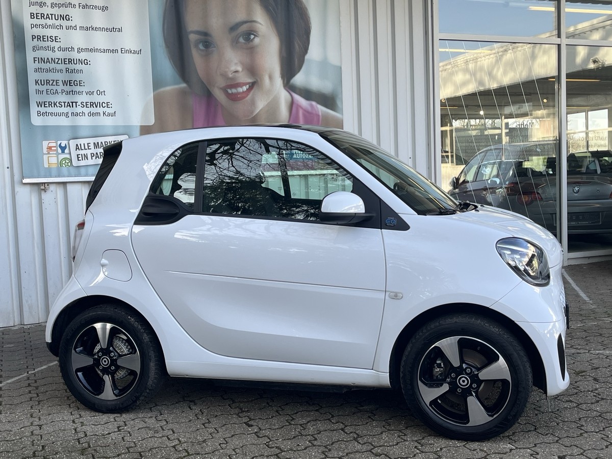 Smart ForTwo EQ Exclusive PANORAMA CAM MEDIA LED PDC SHZ ALU 22KW 