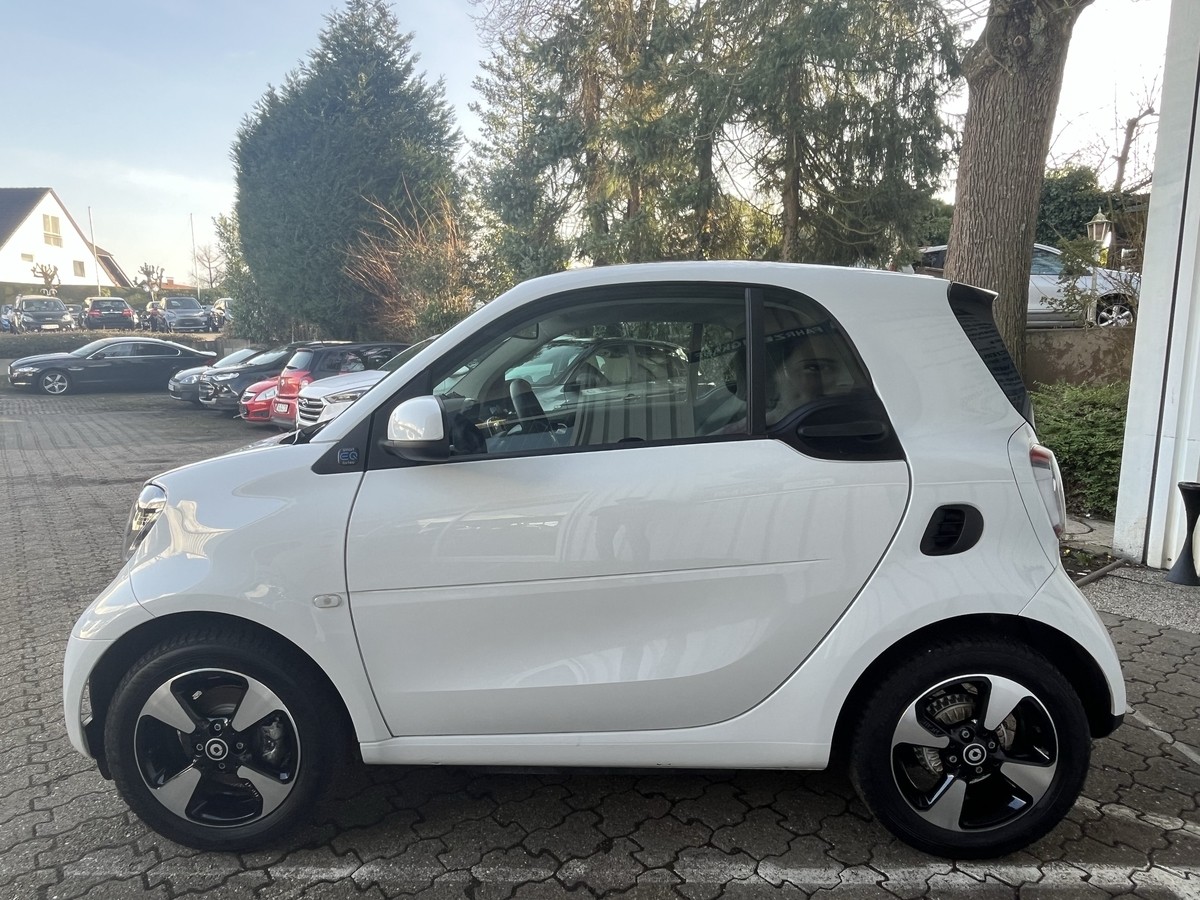 Smart ForTwo EQ Exclusive PANORAMA CAM MEDIA LED PDC SHZ ALU 22KW 