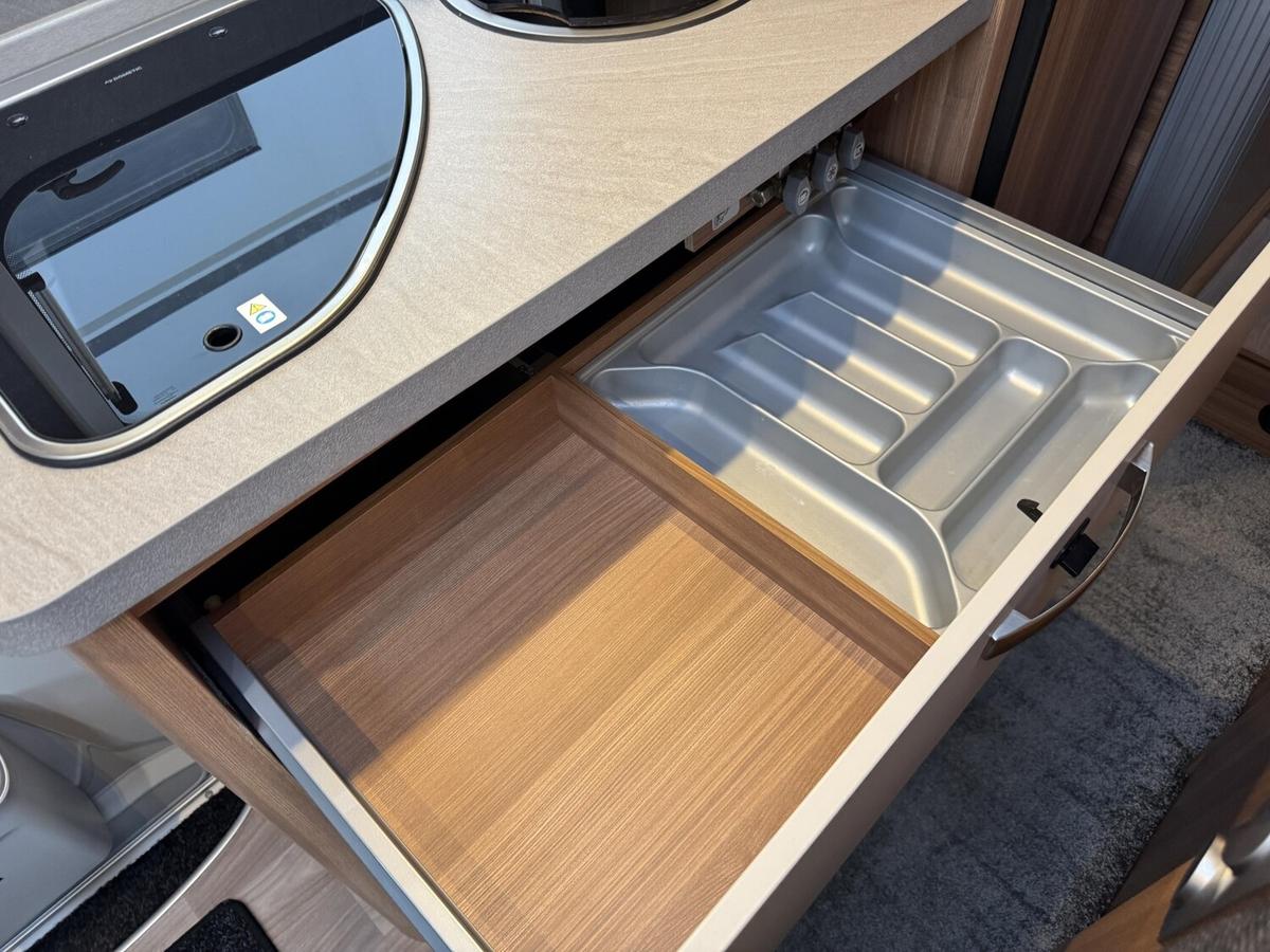 Weinsberg CaraCompact 600 MEG Pepper Sat-TV+Solar+Markise+Kamera