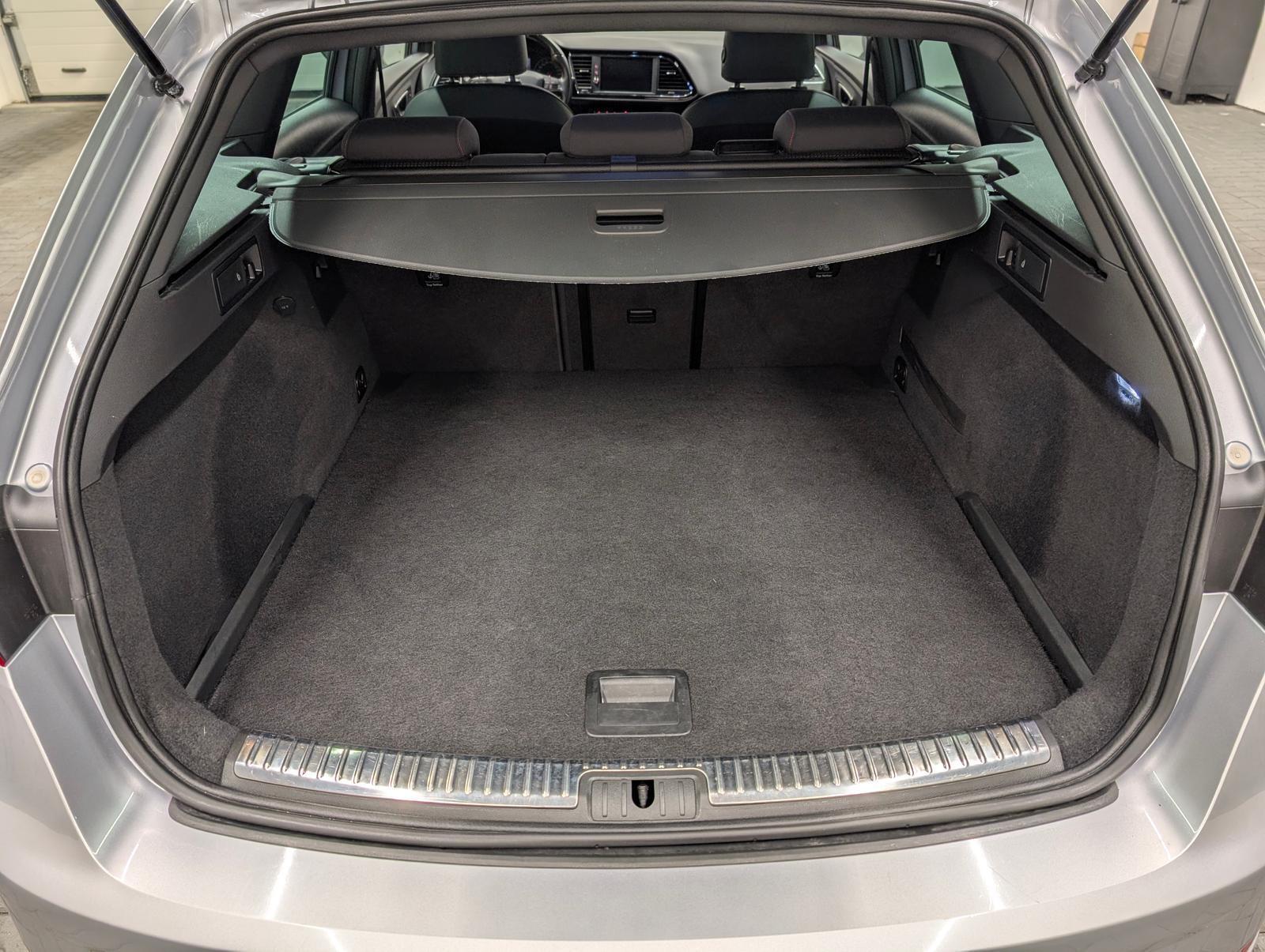 Seat Leon ST FR LED/SHZ/Navi/Kam/DAB/ACC/AHK/18-LM