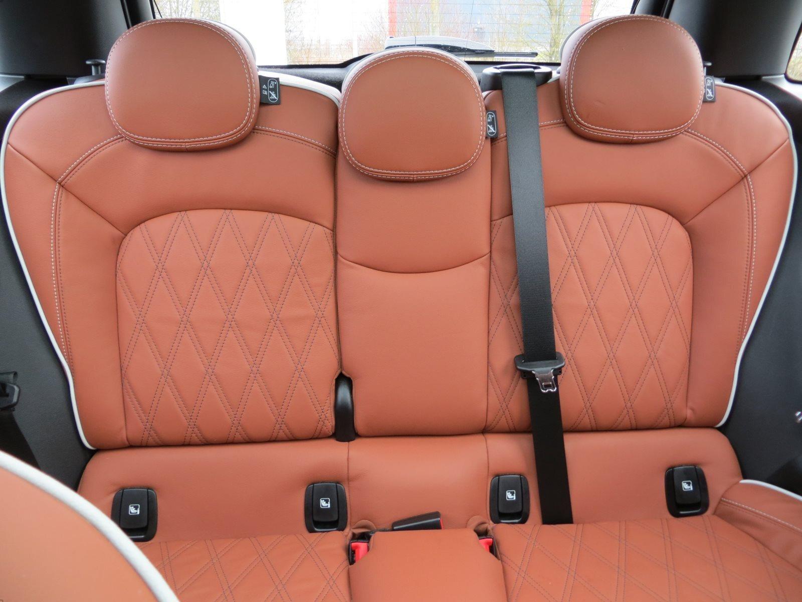 MINI Cooper 5-TÜRER CLASSIC TRIM DKG LEDER NAVI LED PANO HUD RFK SPORTSITZE HIFI HK D