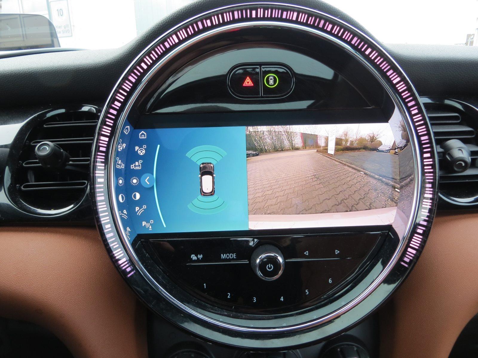 MINI Cooper 5-TÜRER CLASSIC TRIM DKG LEDER NAVI LED PANO HUD RFK SPORTSITZE HIFI HK D