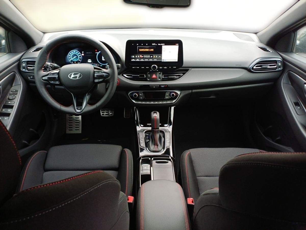 Hyundai i30 1.5 T-GDI 48V 7-DCT N LINE Navi+SH+PDC