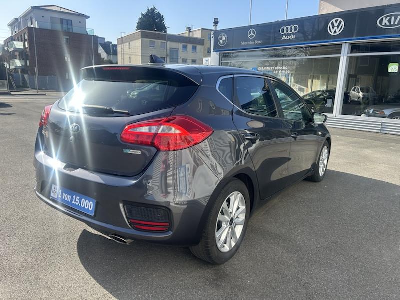 Kia cee'd / Ceed 1,6 GDI DREAM TEAM KLIMA*SHZG*BTH*NAVI*ALU*R-CAM