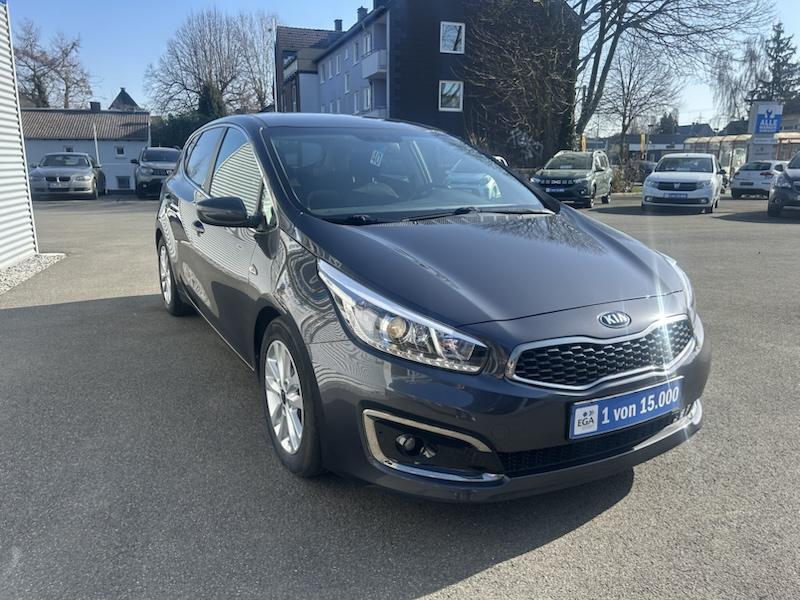 Kia cee'd / Ceed 1,6 GDI DREAM TEAM KLIMA*SHZG*BTH*NAVI*ALU*R-CAM