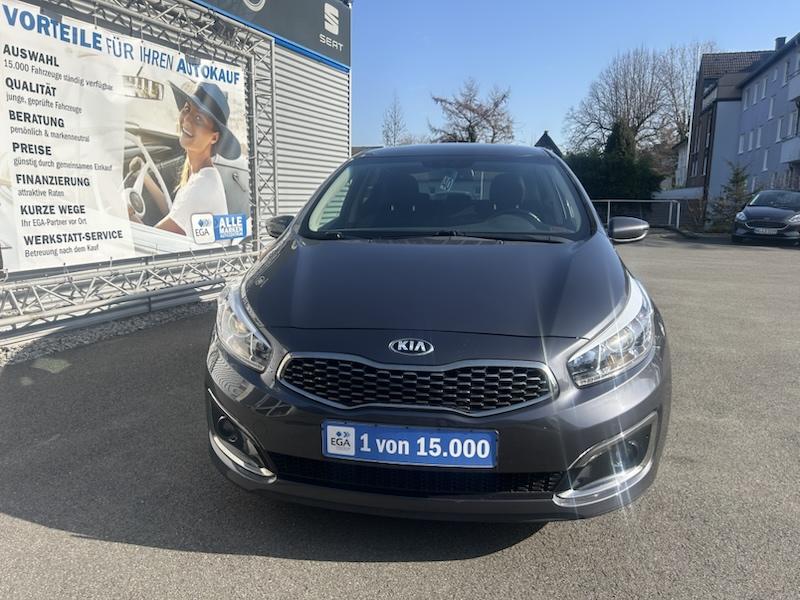 Kia cee'd / Ceed 1,6 GDI DREAM TEAM KLIMA*SHZG*BTH*NAVI*ALU*R-CAM