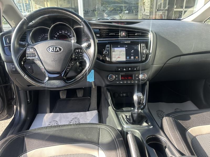 Kia cee'd / Ceed 1,6 GDI DREAM TEAM KLIMA*SHZG*BTH*NAVI*ALU*R-CAM