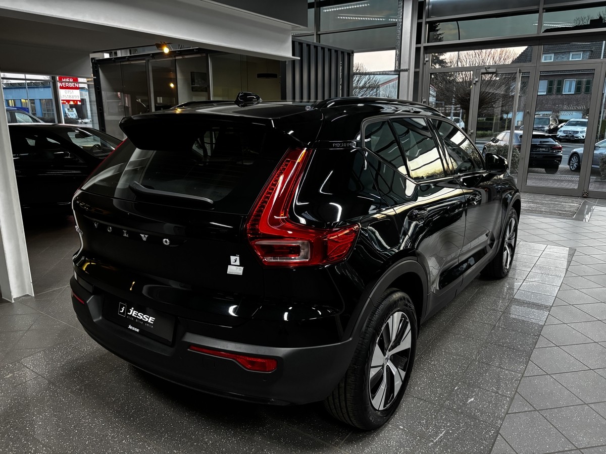 Volvo XC40 T5 R-Design Expression Plug-In LED Navi RCAM 