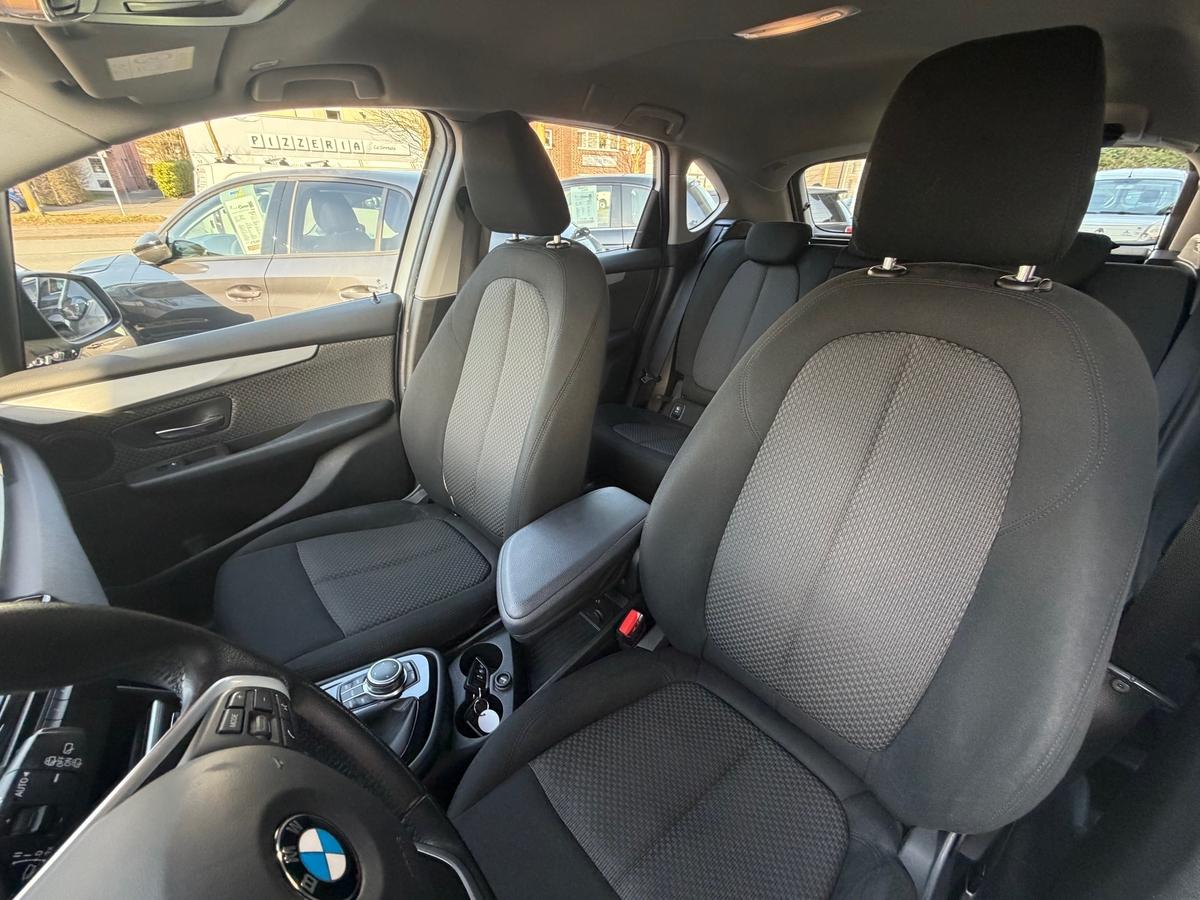 BMW 218 Active Tourer Advantage AHK