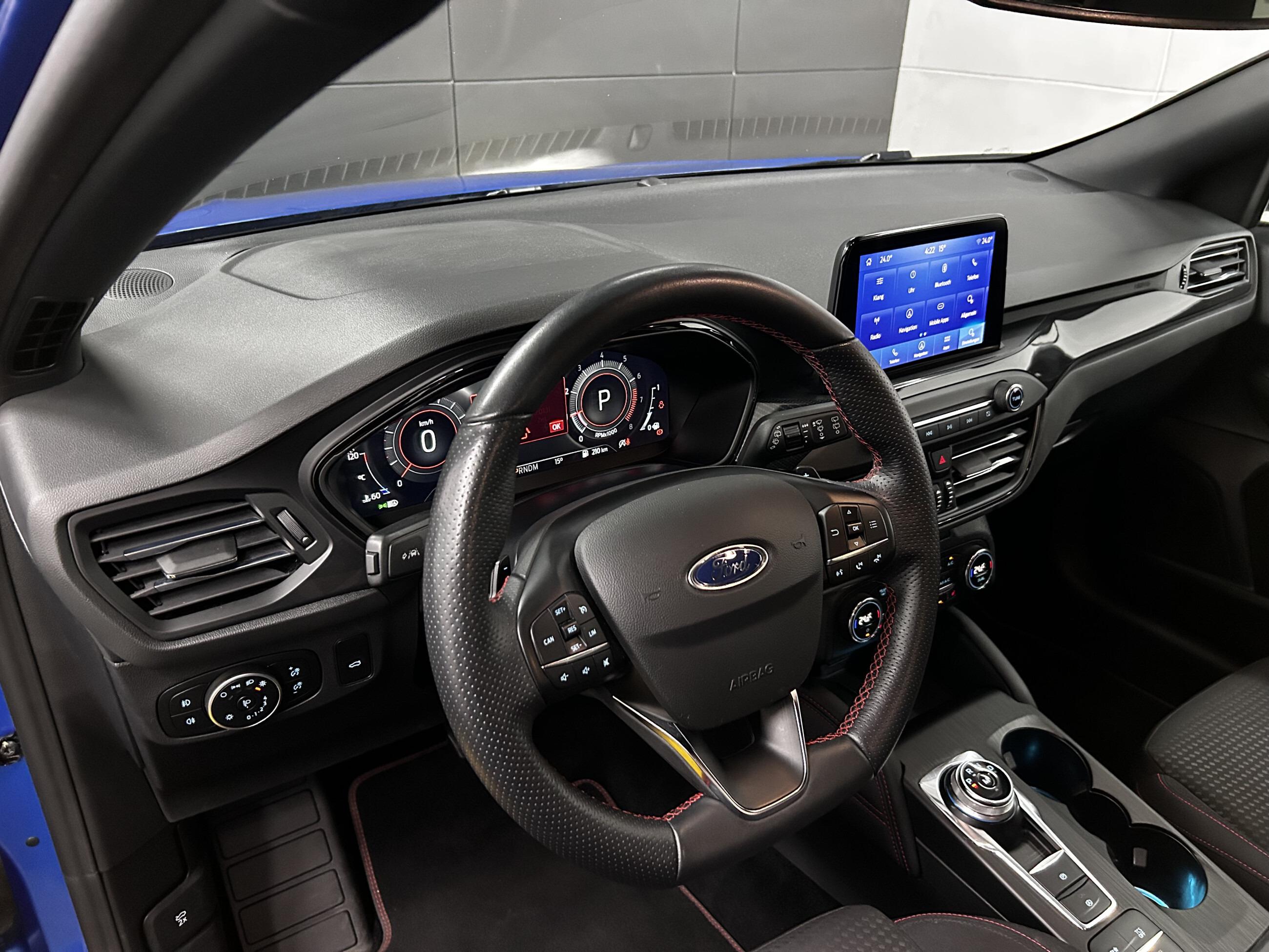 Ford Focus ST-Line X+Winter Paket+LED+Navi+Temp+Kam