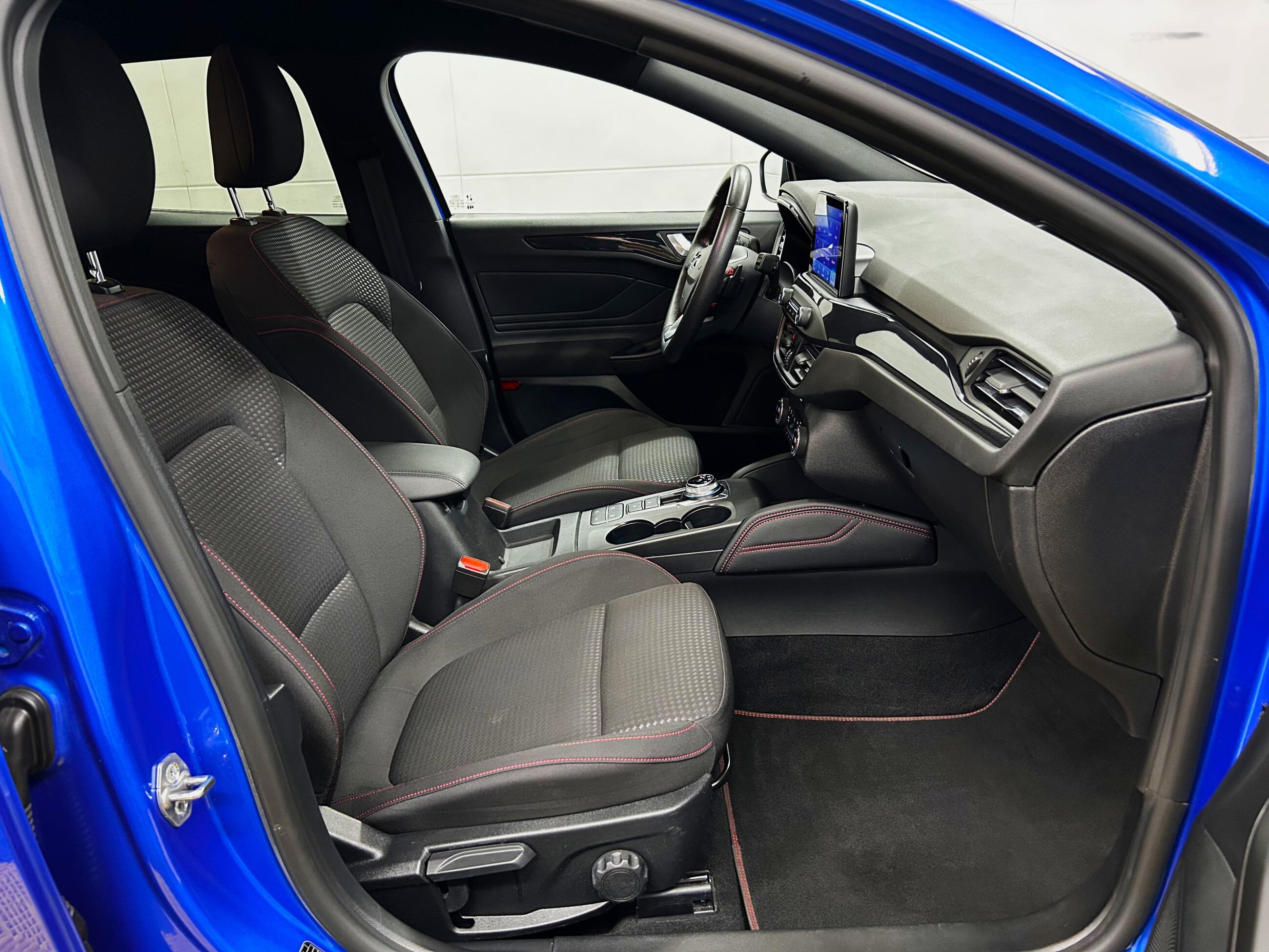 Ford Focus ST-Line X+Winter Paket+LED+Navi+Temp+Kam