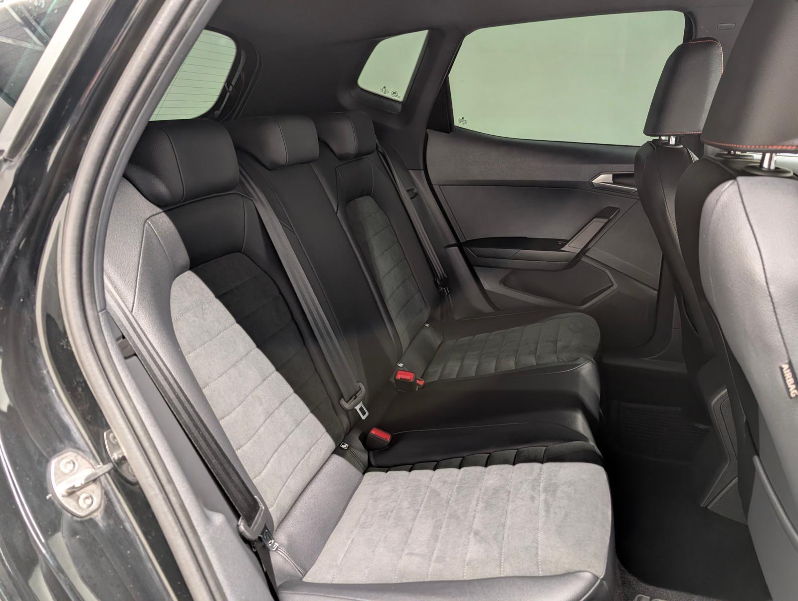 Seat Arona FR LED/Navi/SHZ/Kam/Parkass./Tempom./17-LM