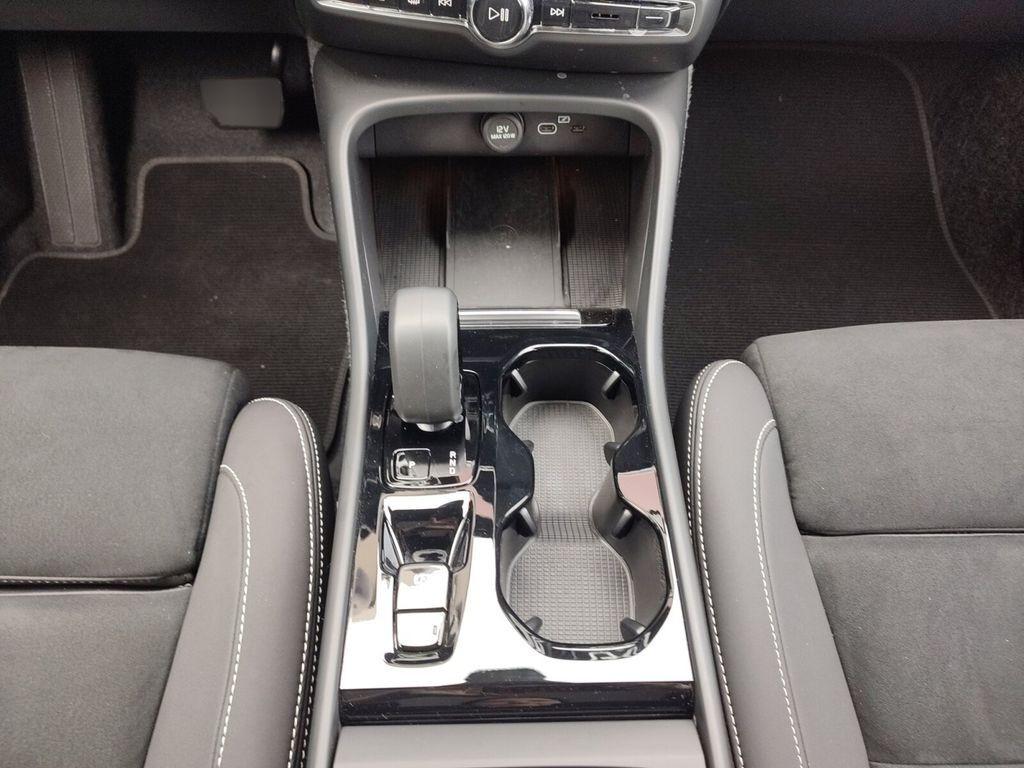Volvo XC40 XC40 B4 Ultra Dark Mild-Hybrid SITZHEIZUNG+NAVI