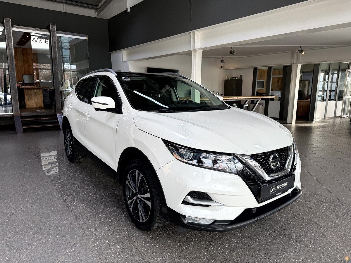 Nissan Qashqai 1.3 DIG-T DCT N-Connecta Pano. 360 AHK 