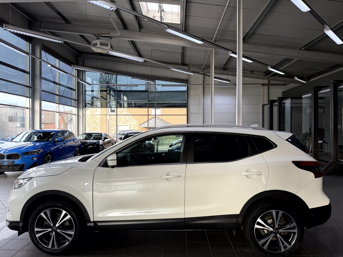 Nissan Qashqai 1.3 DIG-T DCT N-Connecta Pano. 360 AHK 