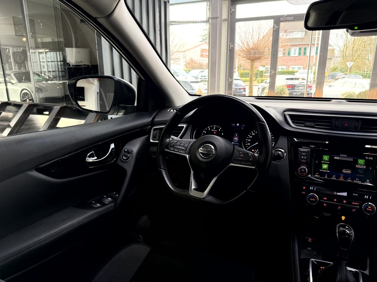 Nissan Qashqai 1.3 DIG-T DCT N-Connecta Pano. 360 AHK 