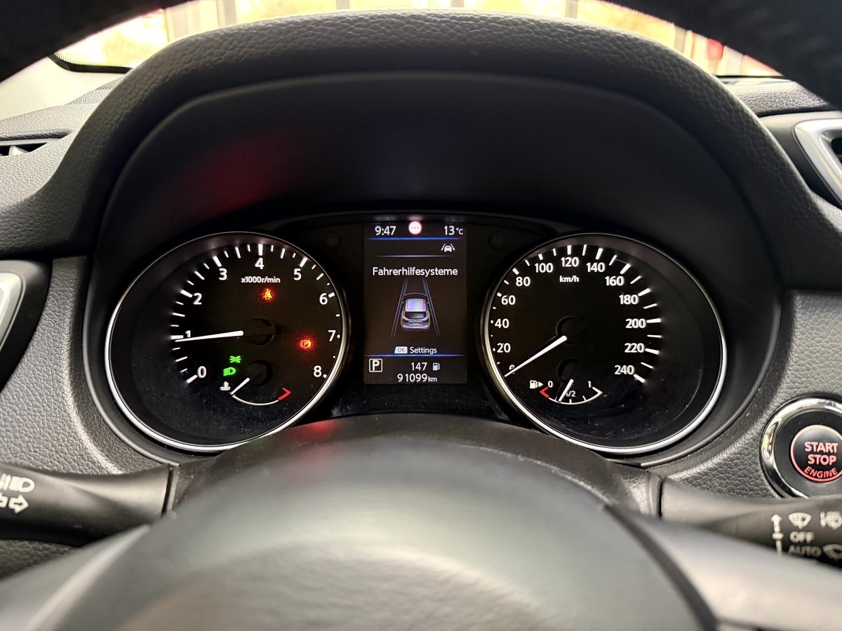 Nissan Qashqai 1.3 DIG-T DCT N-Connecta Pano. 360 AHK 